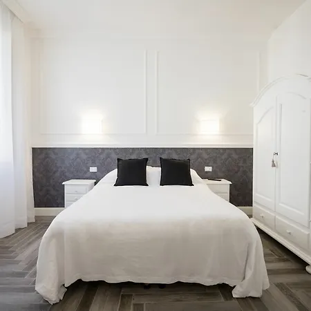 Guest house Antica Dimora Pellegrino 3*